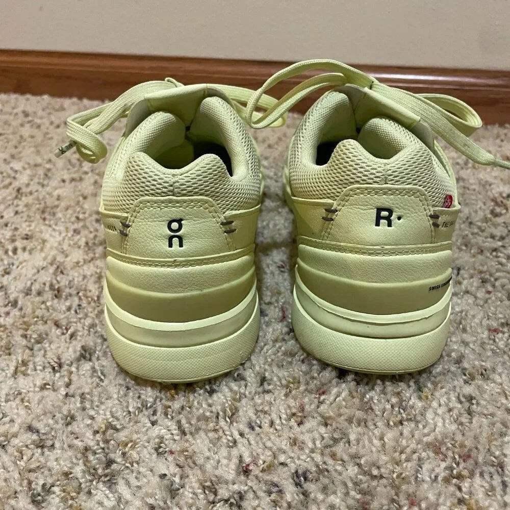 On Running Women's Size 7.5 The Roger Clubhouse Trainers Sneakers Bright Yellow - Picture 4 of 13